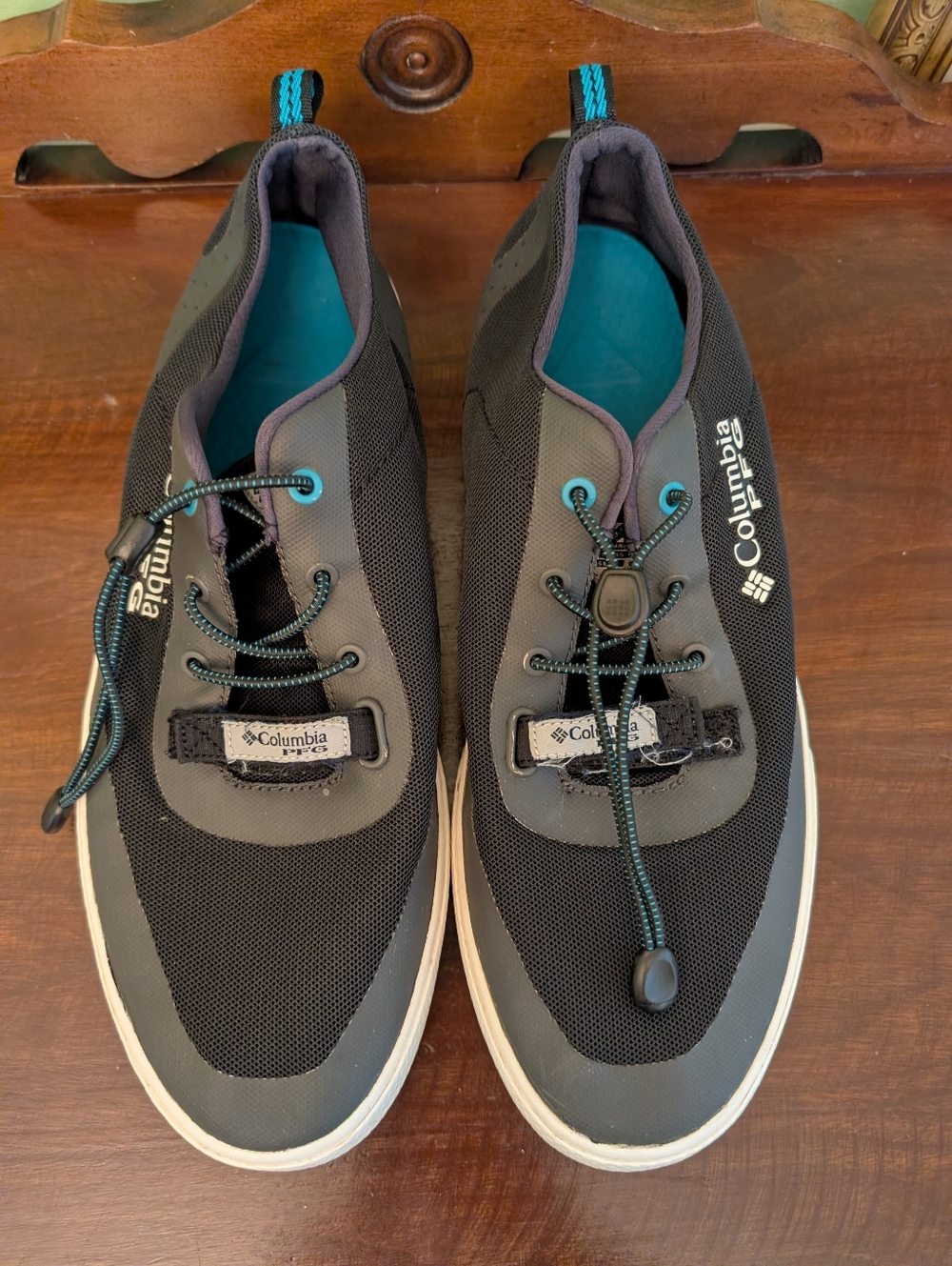 Columbia Men’s Black and Gray Slip-On Boat Shoes with Teal Accents